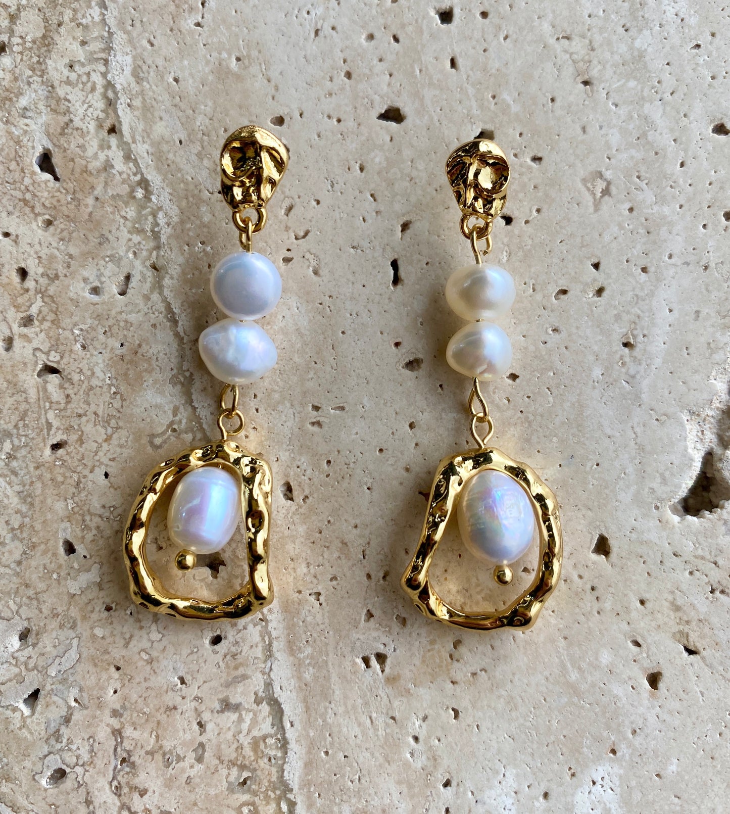 Molten gold and pearl drops