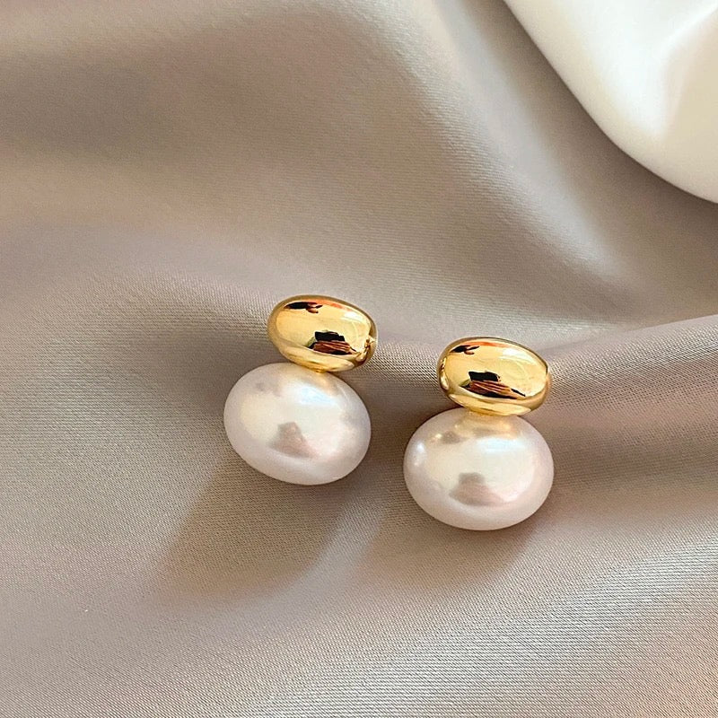 Statement Pearl Studs