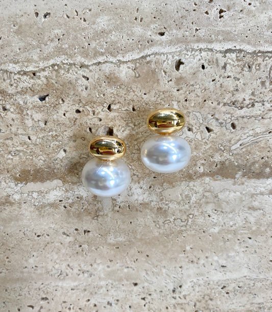 Statement Pearl Studs